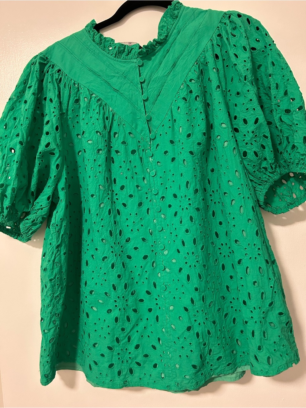 Eyelet Puff-Sleeve Blouse in Green